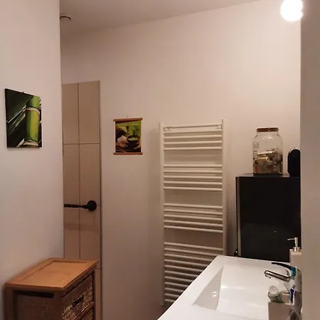 Apartament A L'etage Proche Centre *