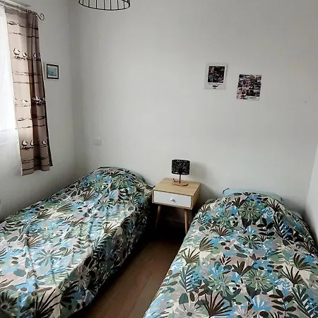 A L'etage Proche Centre Apartmán